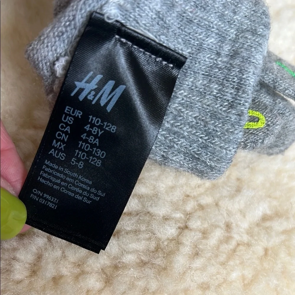 Gray Kids Gloves with Colorful Numbers ~ H & M